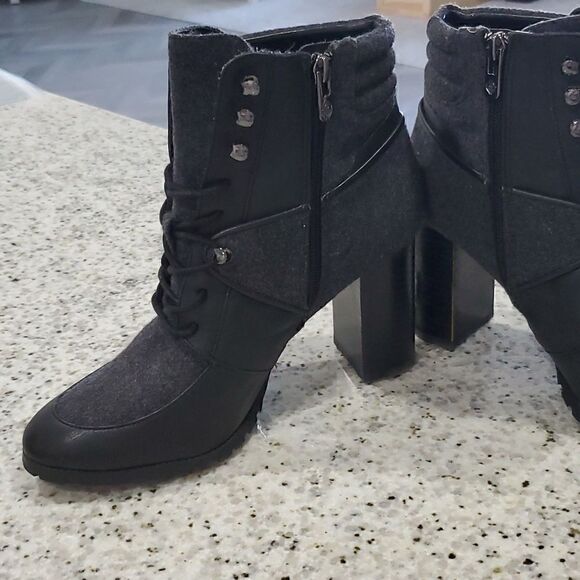 Antonio Melani womans, leather, wool heeled boots, Nwot, size 10 - Picture 4 of 10